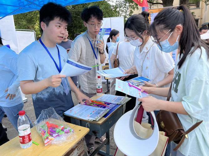 高考志愿填报倒计时！6月26日上午南陵中学专场咨询，助你圆梦大学