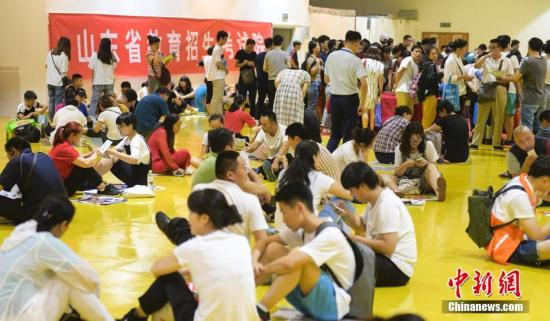 高考志愿填报咨询 火爆生意背后的冷思考